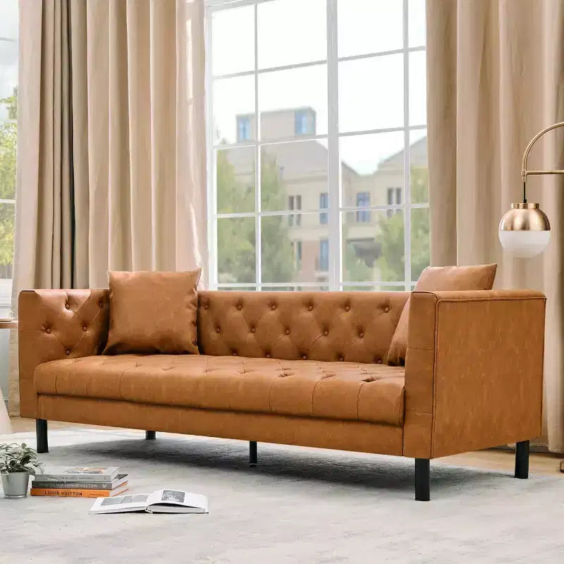 Divano Chesterfield a 3 posti in similpelle color cognac