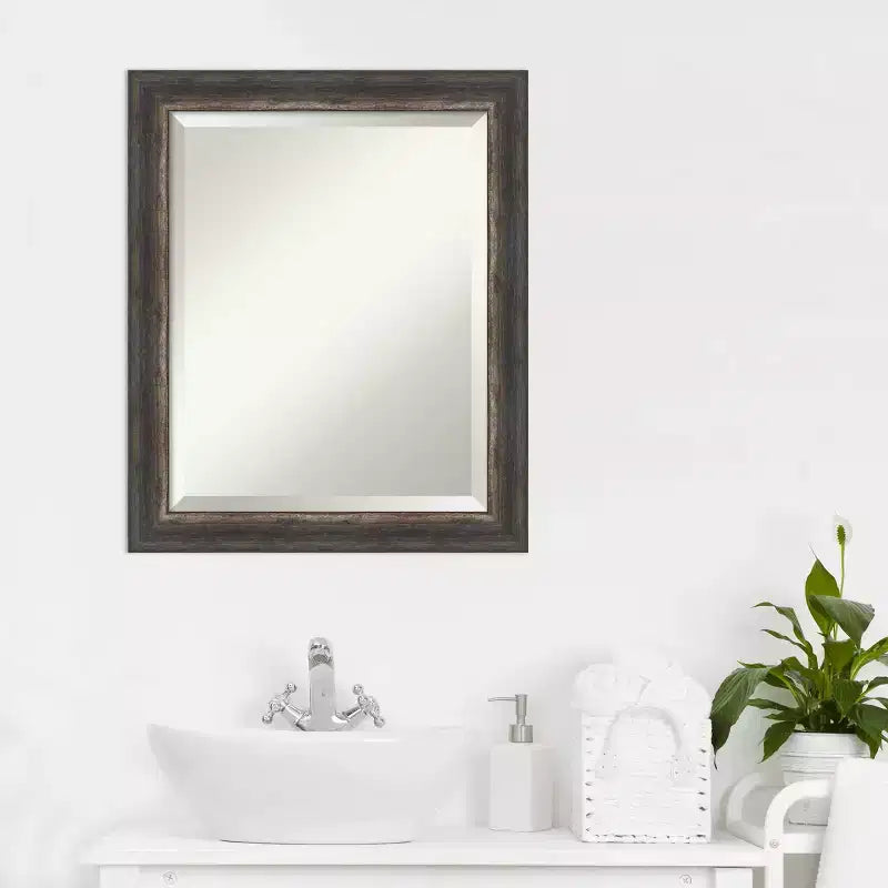 Specchio da parete rettangolare rustico con cornice color carbone, 1 persona