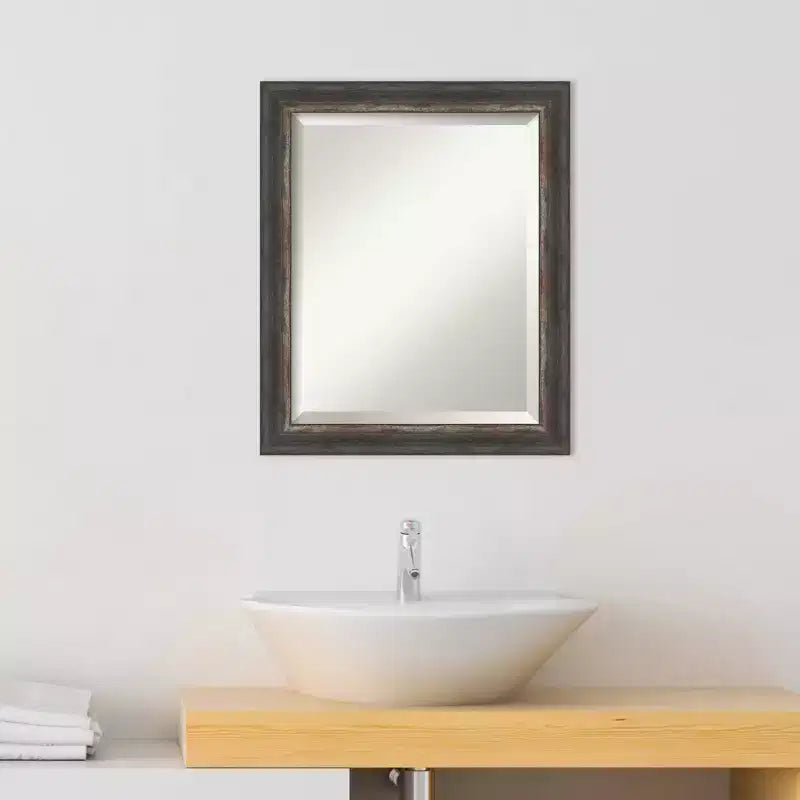 Specchio da parete rettangolare rustico con cornice color carbone, 1 persona