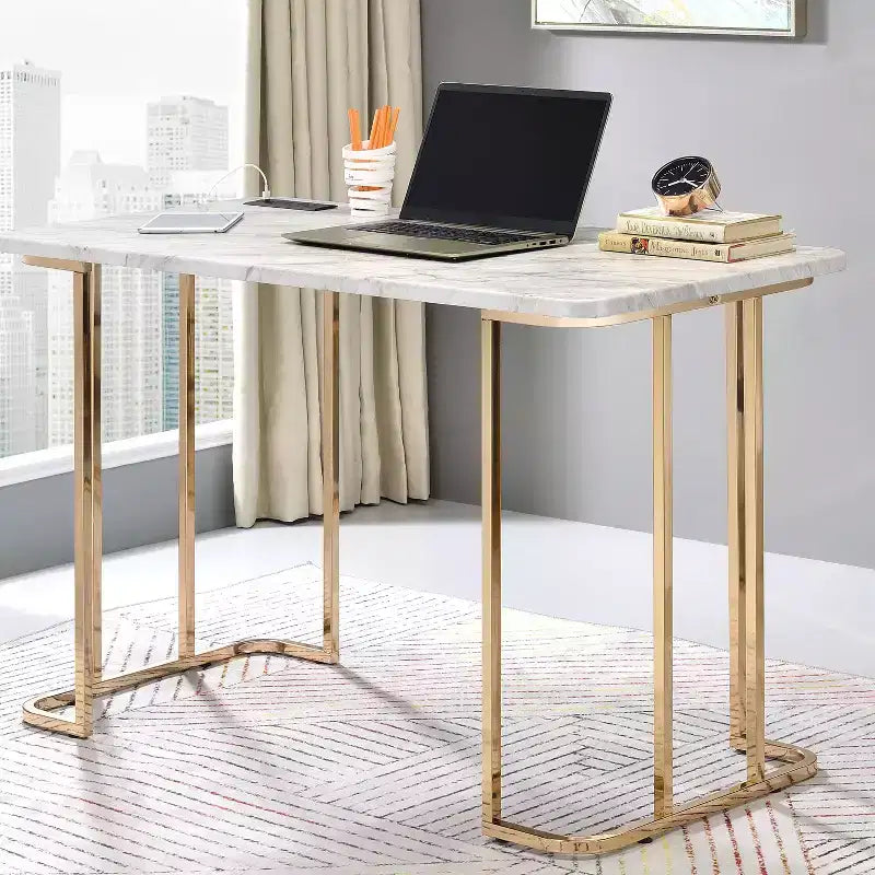 Scrivania 24/7 Shop At Home Sourin con presa USB